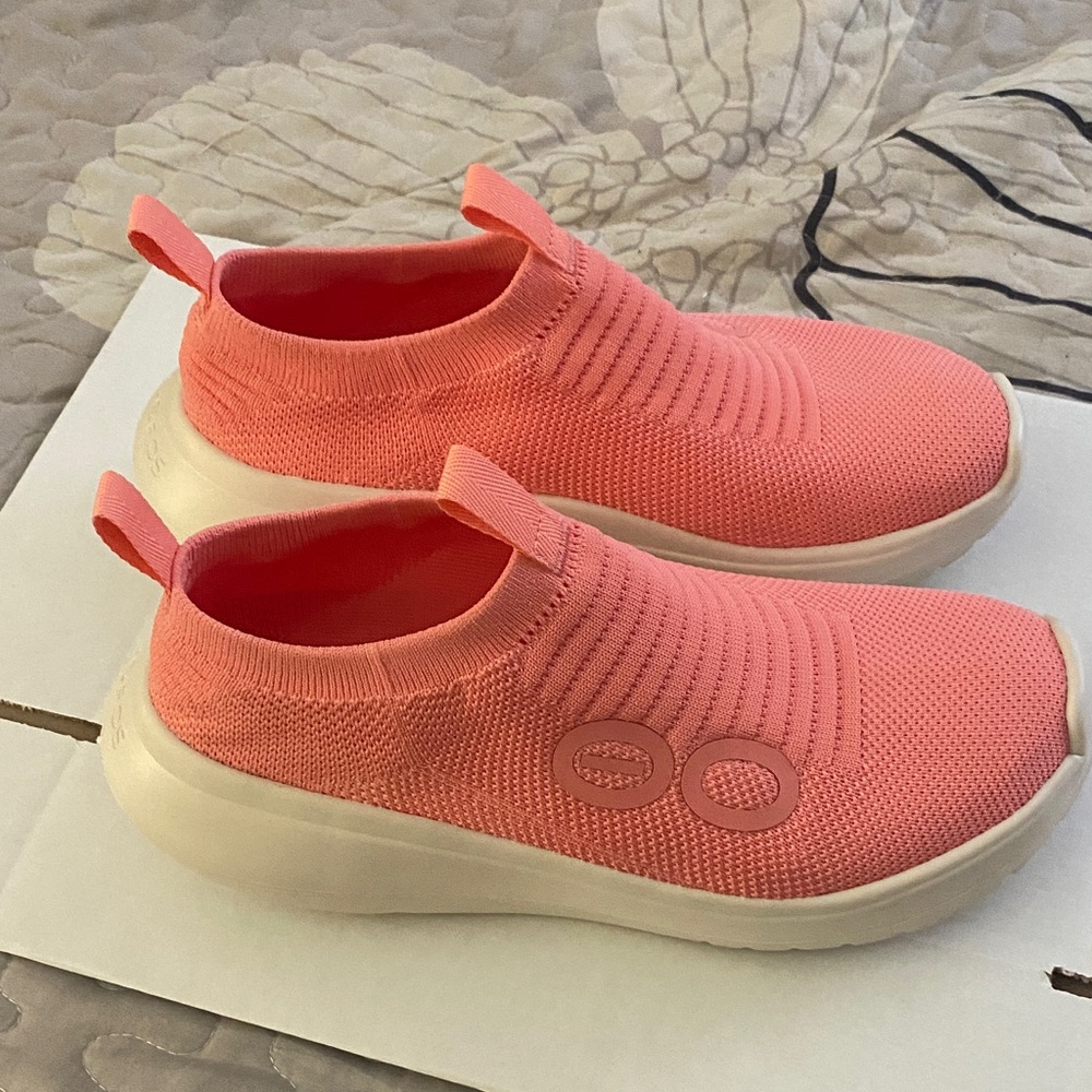 OOFOS Coral Slip-On Sneakers - Picture 2 of 14